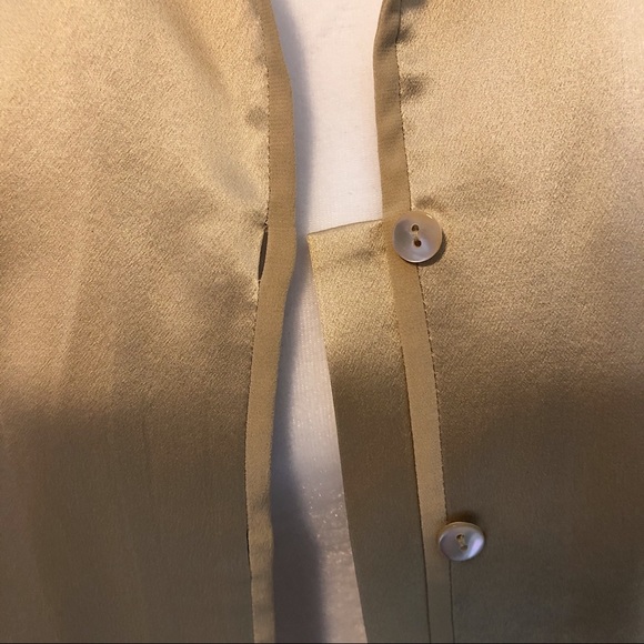 Talbots Pure Silk Sateen Blouse - Gorgeous! - Picture 5 of 8